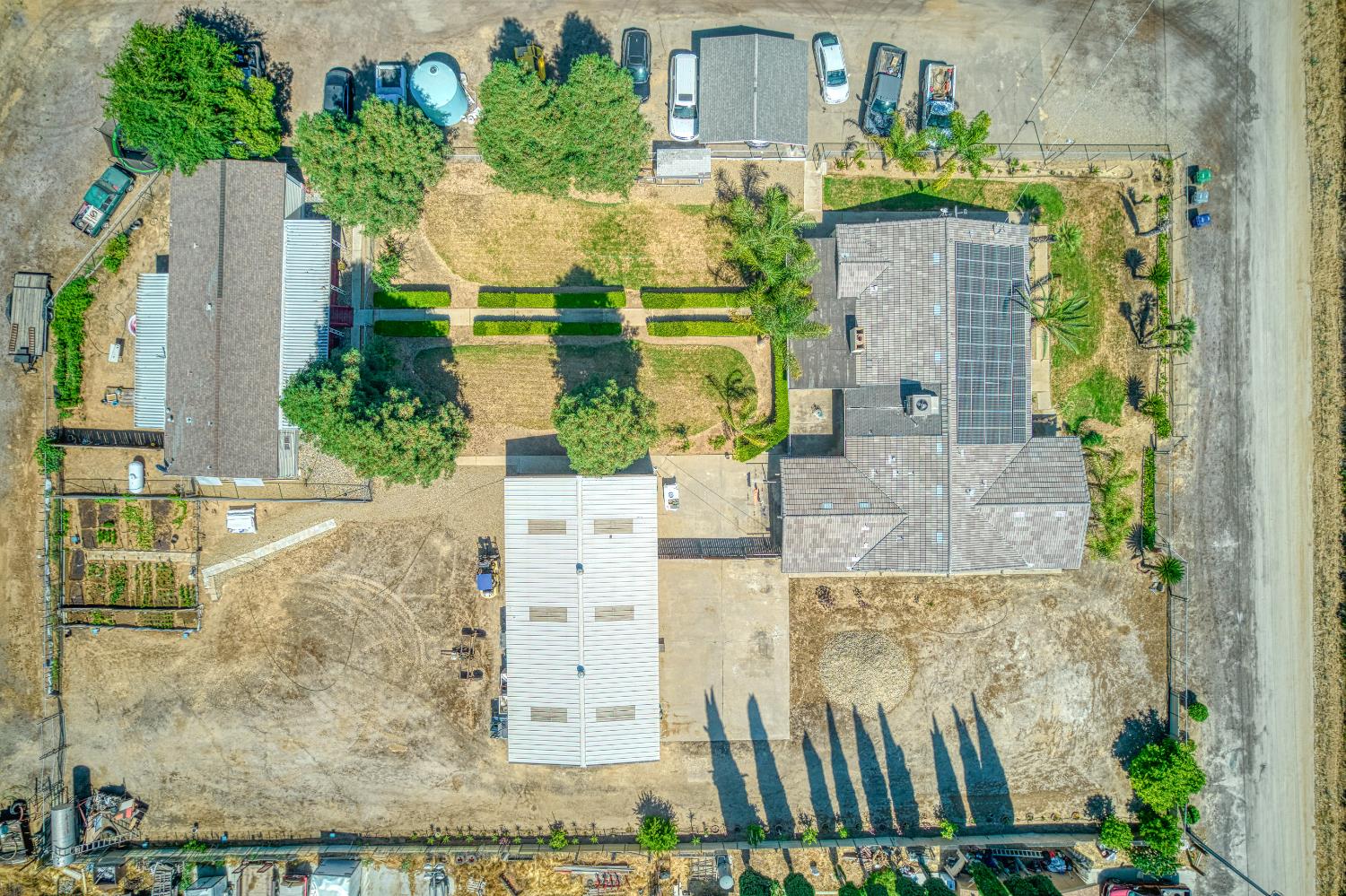 3590 S McCall Ave, Sanger, CA 93657
