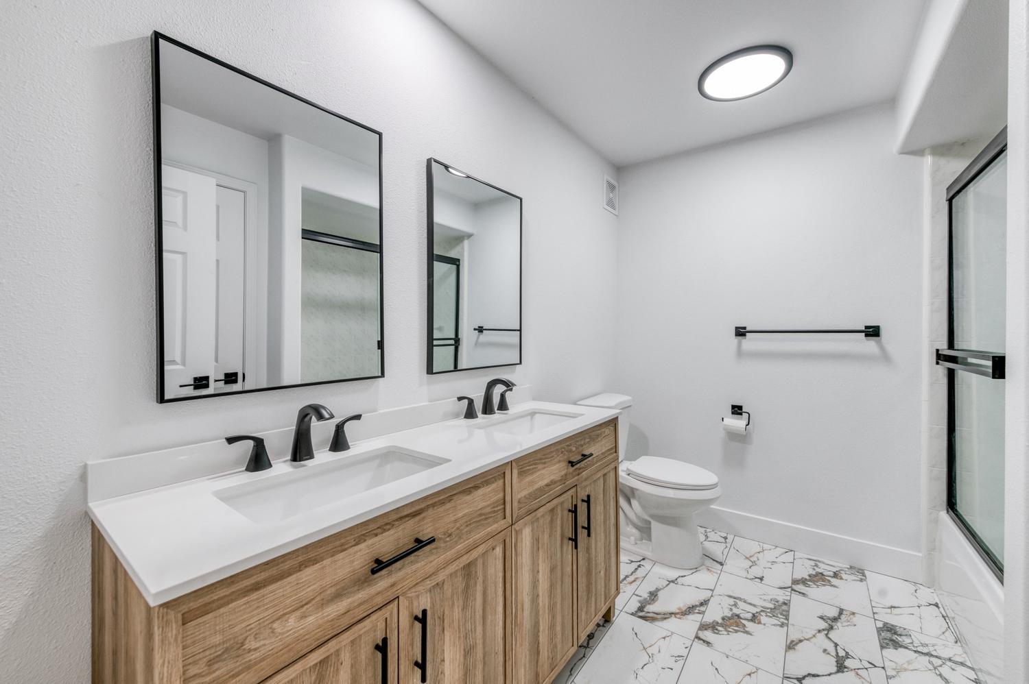 1542 E Alluvial Ave #119, Fresno, CA 93720