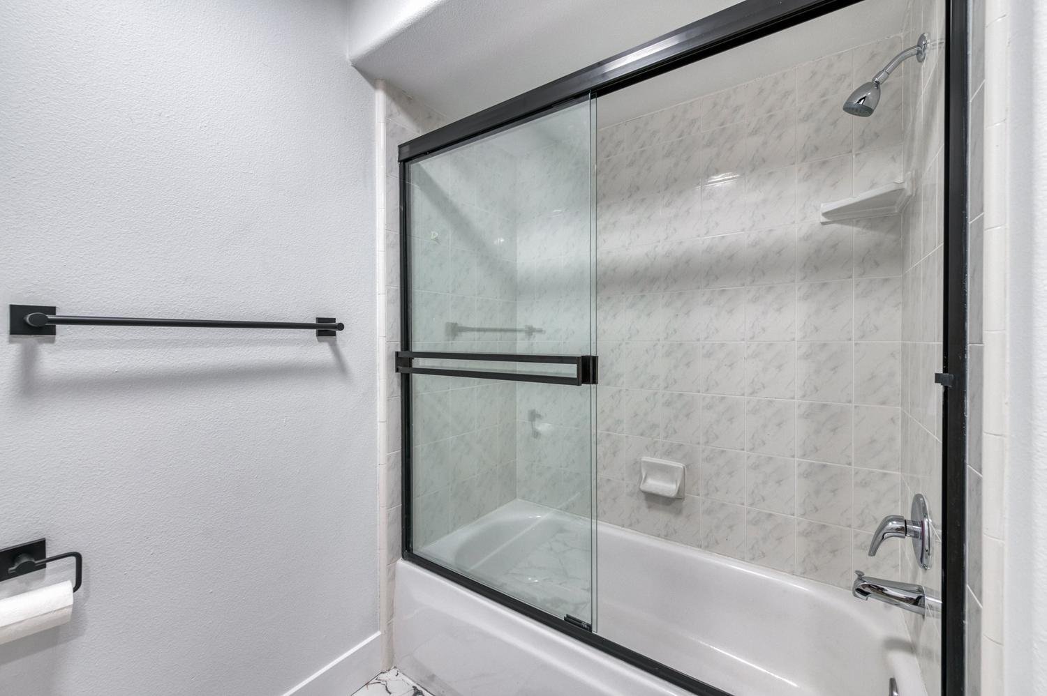 1542 E Alluvial Ave #119, Fresno, CA 93720