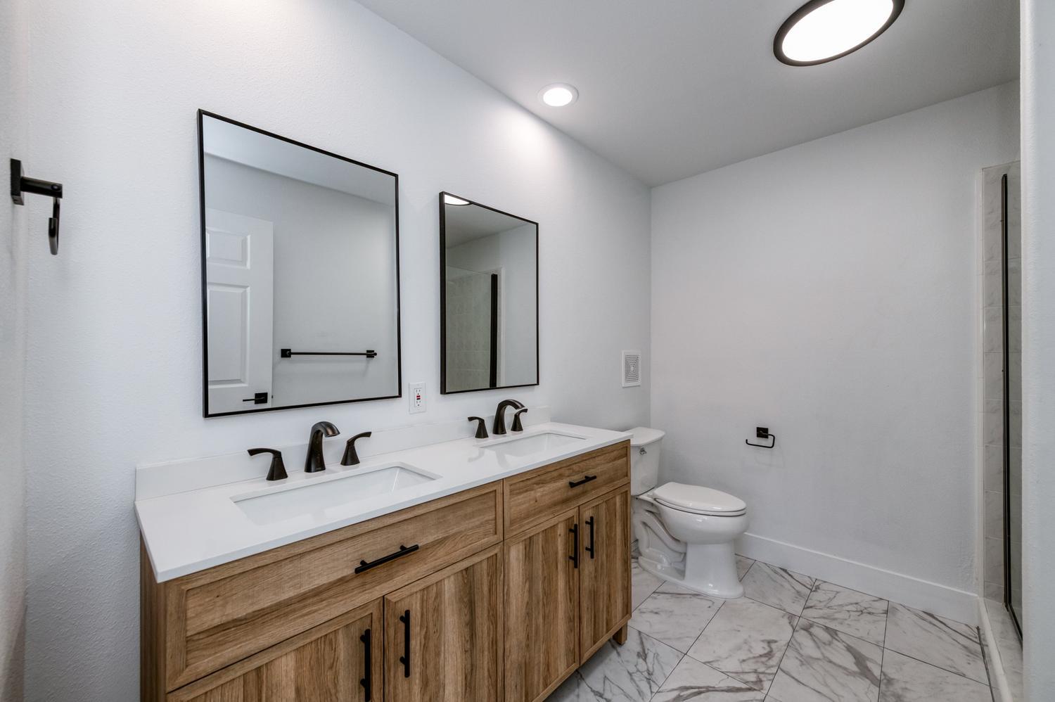 1542 E Alluvial Ave #119, Fresno, CA 93720