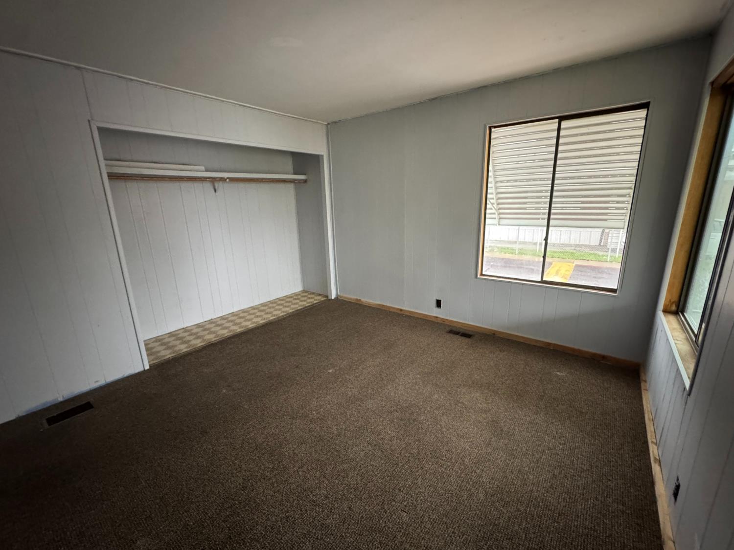 220 S Madera Ave #10, Kerman, CA 93630