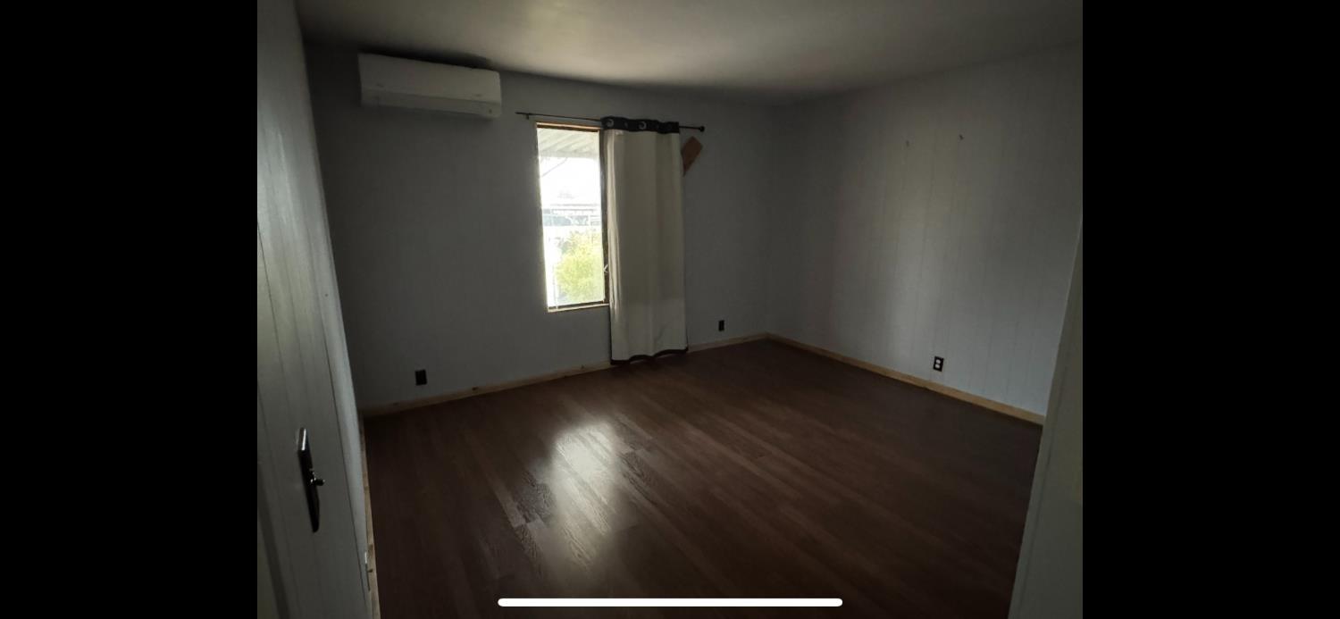 220 S Madera Ave #10, Kerman, CA 93630