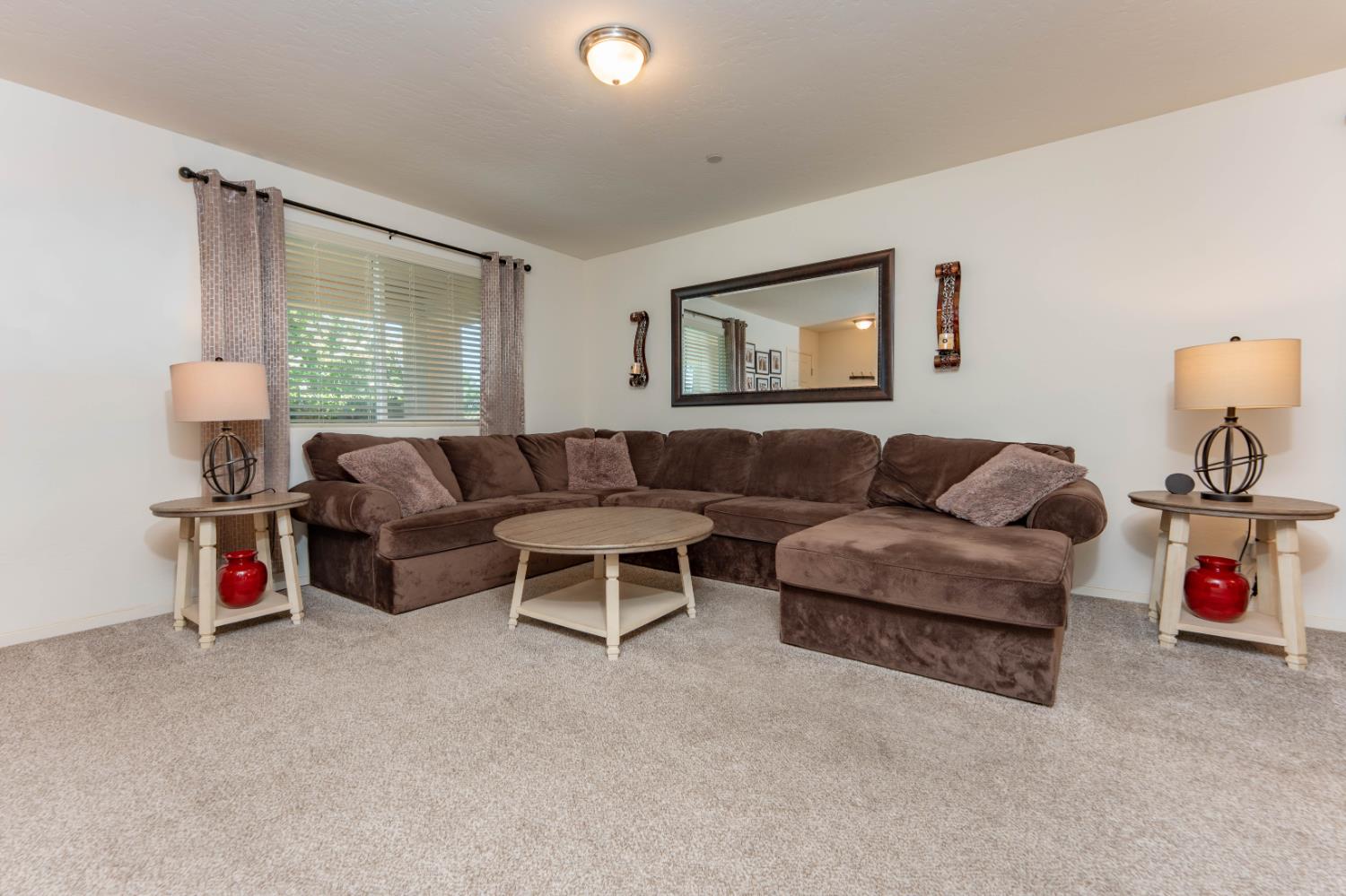 1842 Madalyn Ave, Tulare, CA 93274