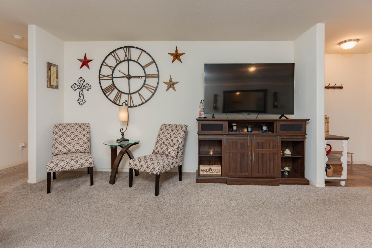 1842 Madalyn Ave, Tulare, CA 93274
