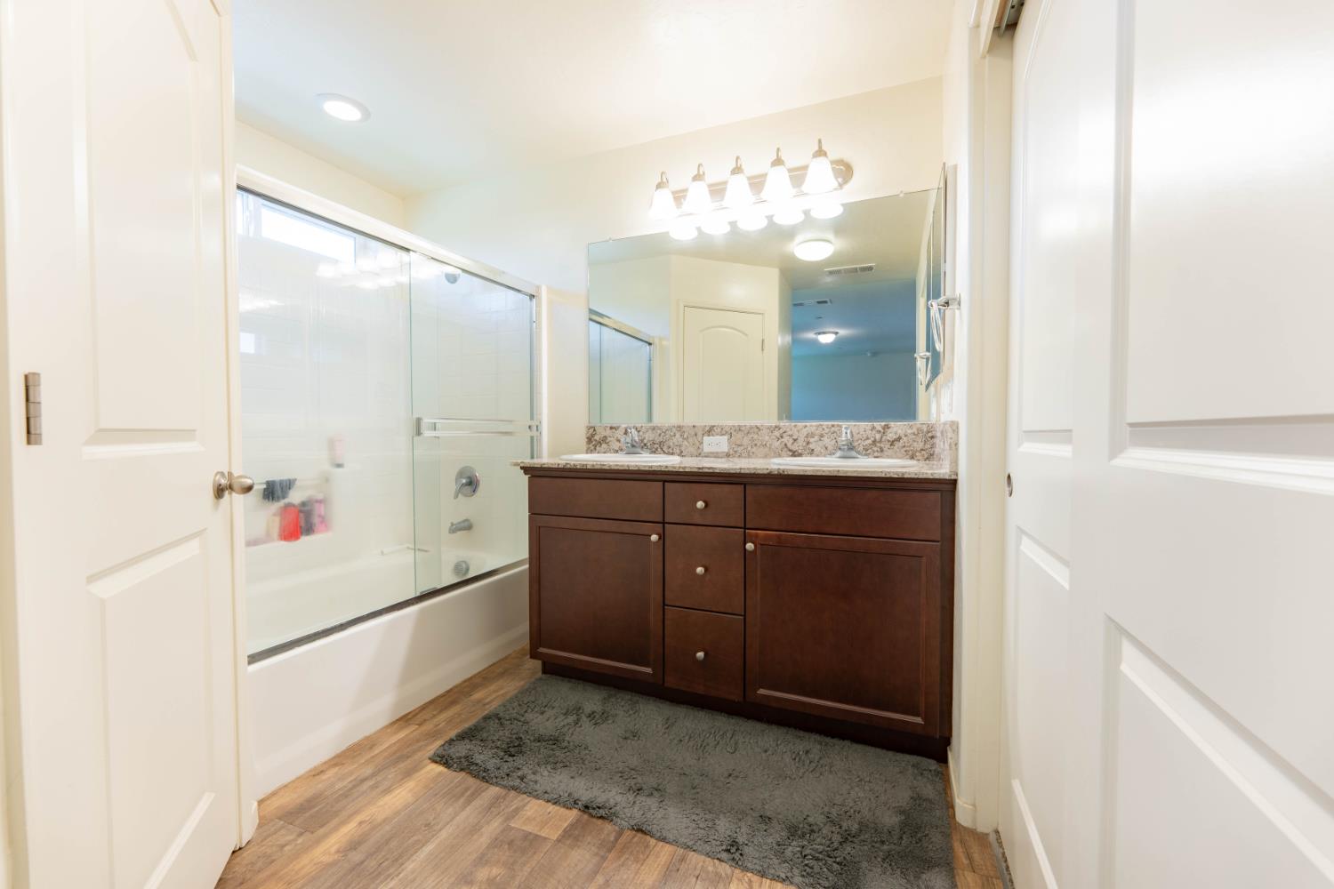 1842 Madalyn Ave, Tulare, CA 93274