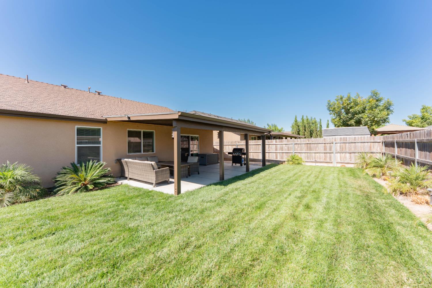 1842 Madalyn Ave, Tulare, CA 93274