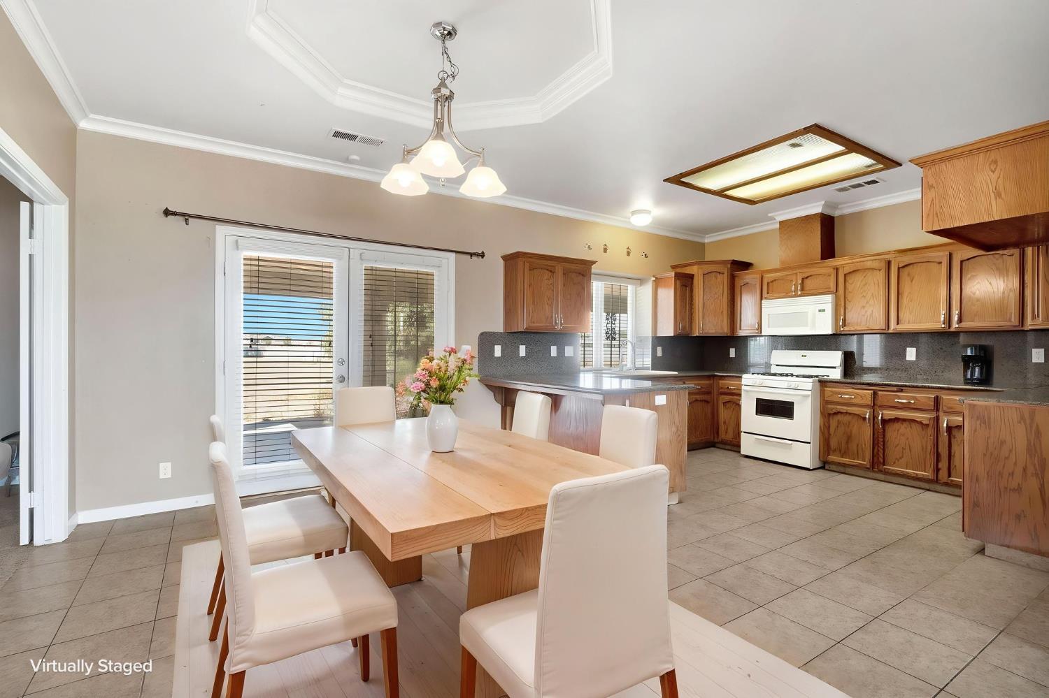 21466 Forest Glen Rd, Madera, CA 93638