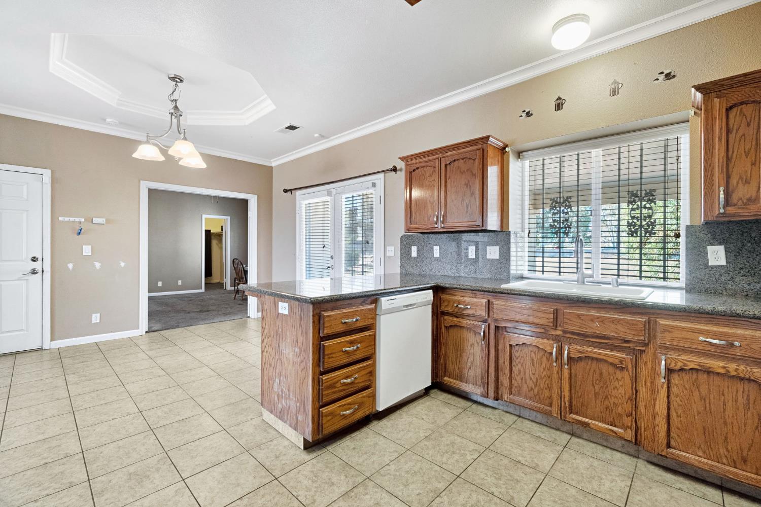 21466 Forest Glen Rd, Madera, CA 93638