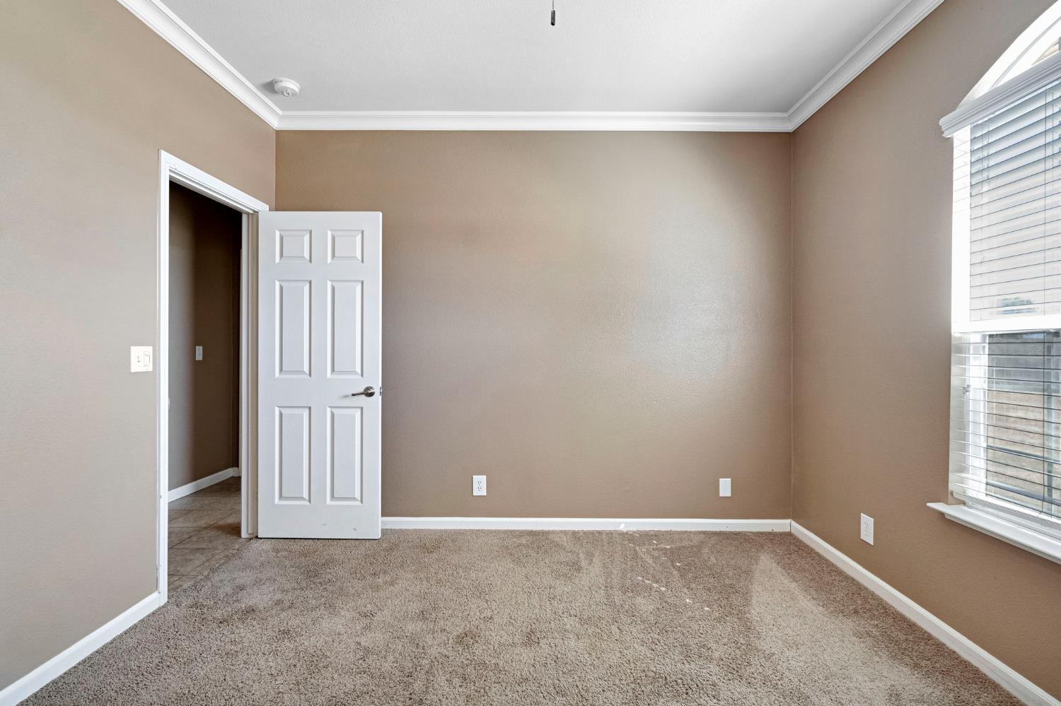21466 Forest Glen Rd, Madera, CA 93638