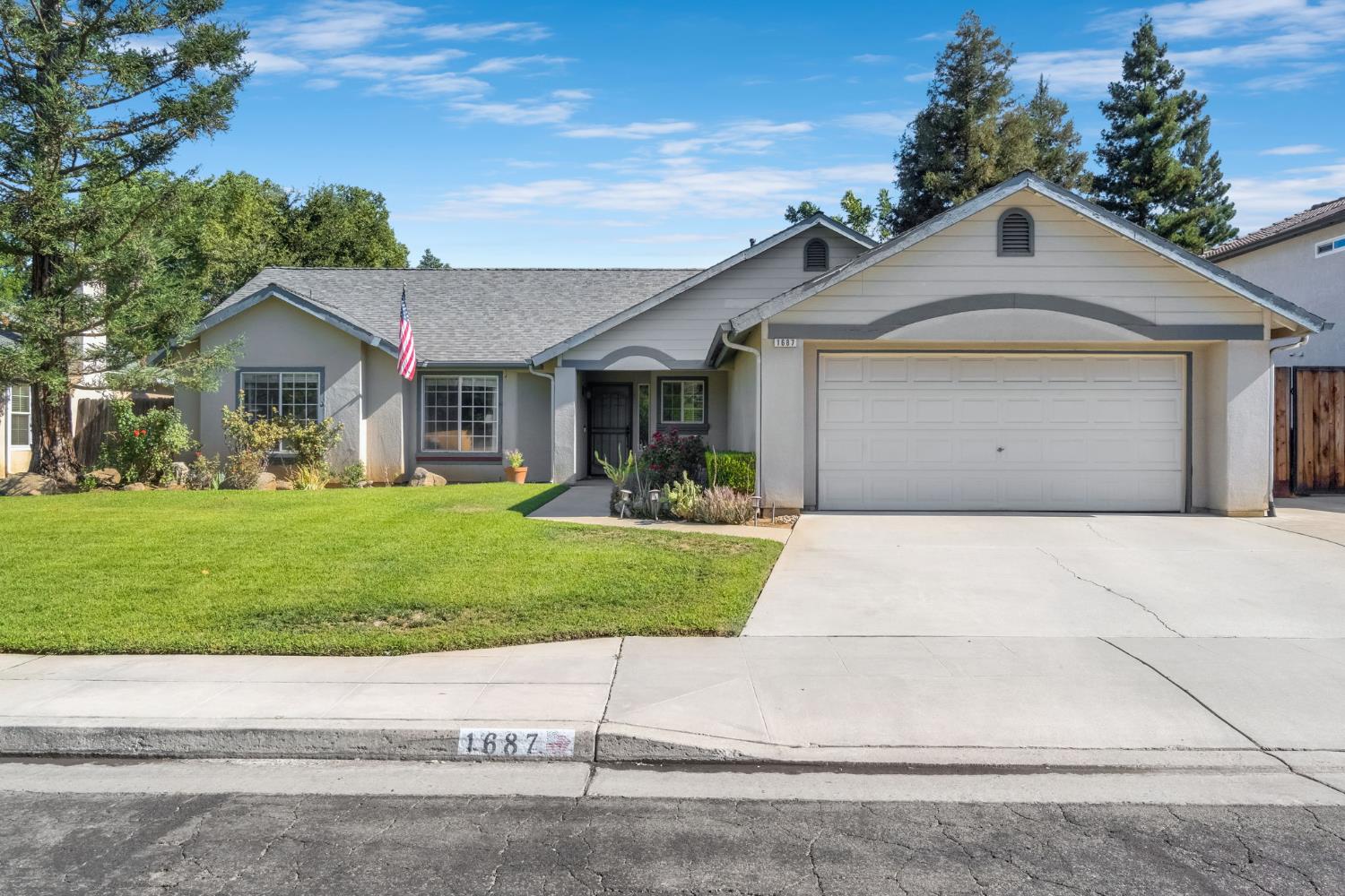 1687 Bedford Ave, Clovis, CA 93611