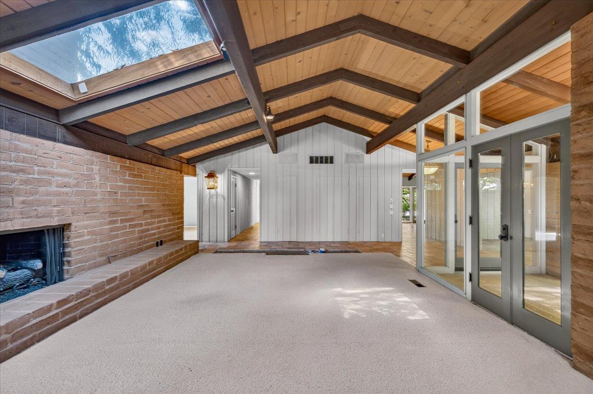 6687 N Woodson Ave, Fresno, CA 93711