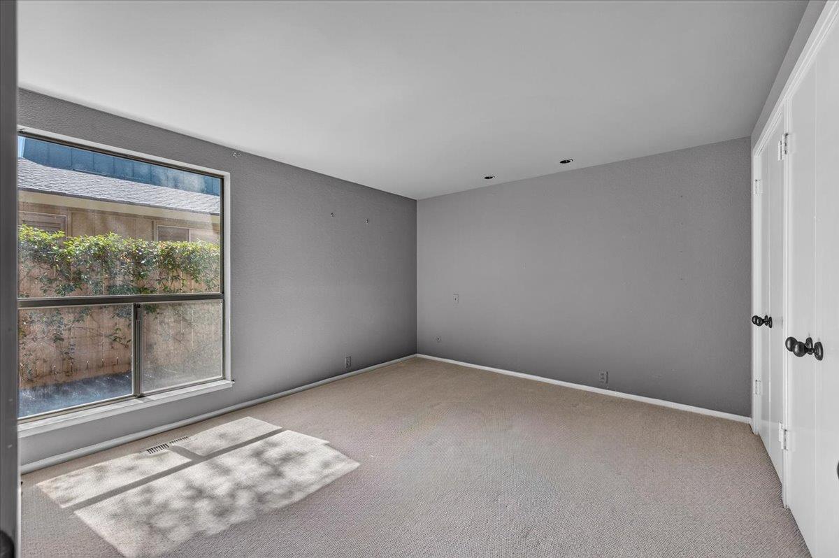 6687 N Woodson Ave, Fresno, CA 93711