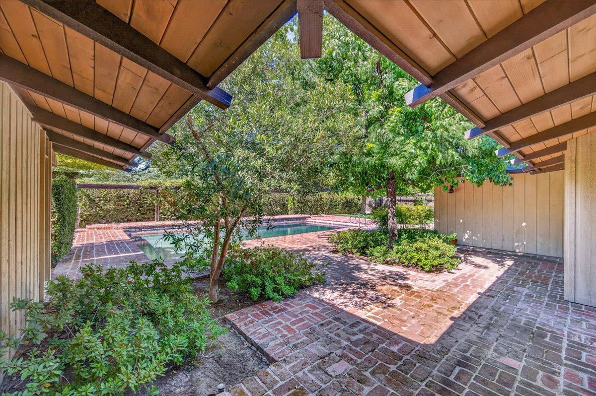 6687 N Woodson Ave, Fresno, CA 93711