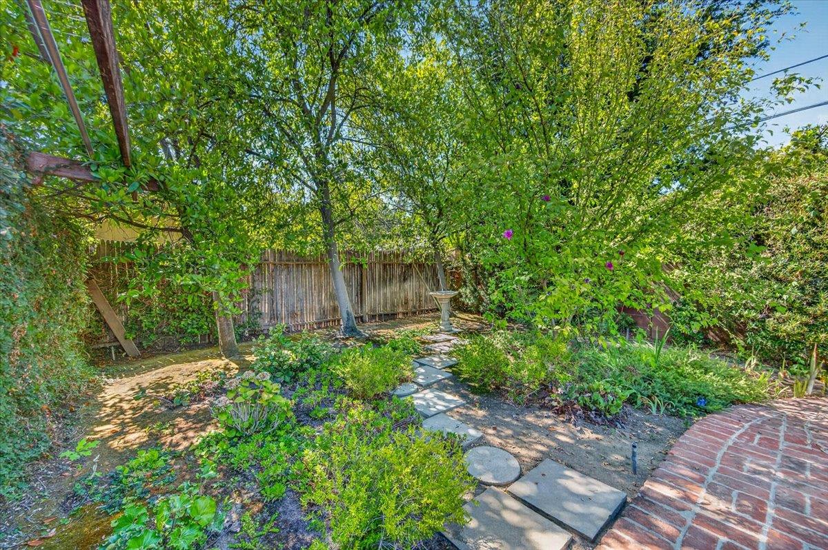 6687 N Woodson Ave, Fresno, CA 93711