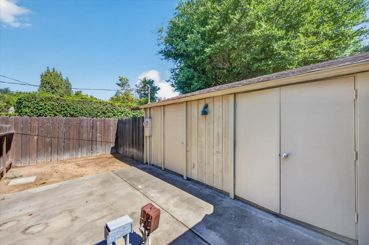 6687 N Woodson Ave, Fresno, CA 93711
