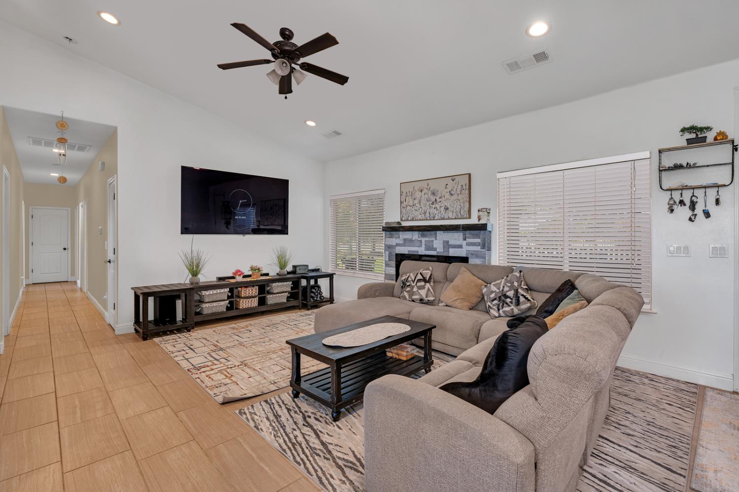 28788 Avenue 16, Madera, CA 93636