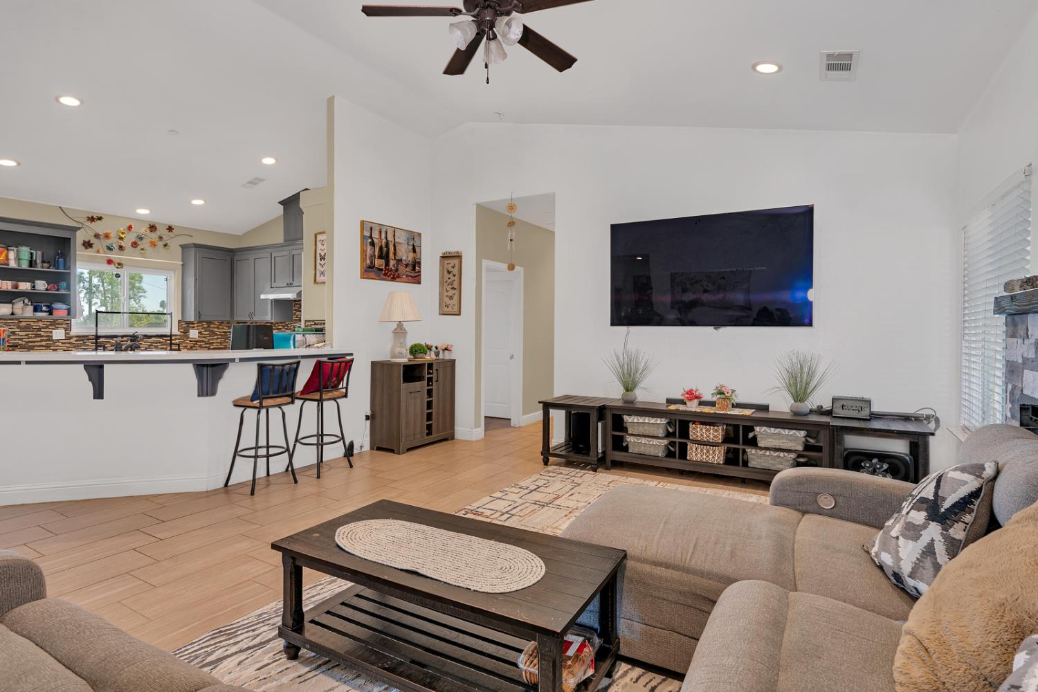 28788 Avenue 16, Madera, CA 93636