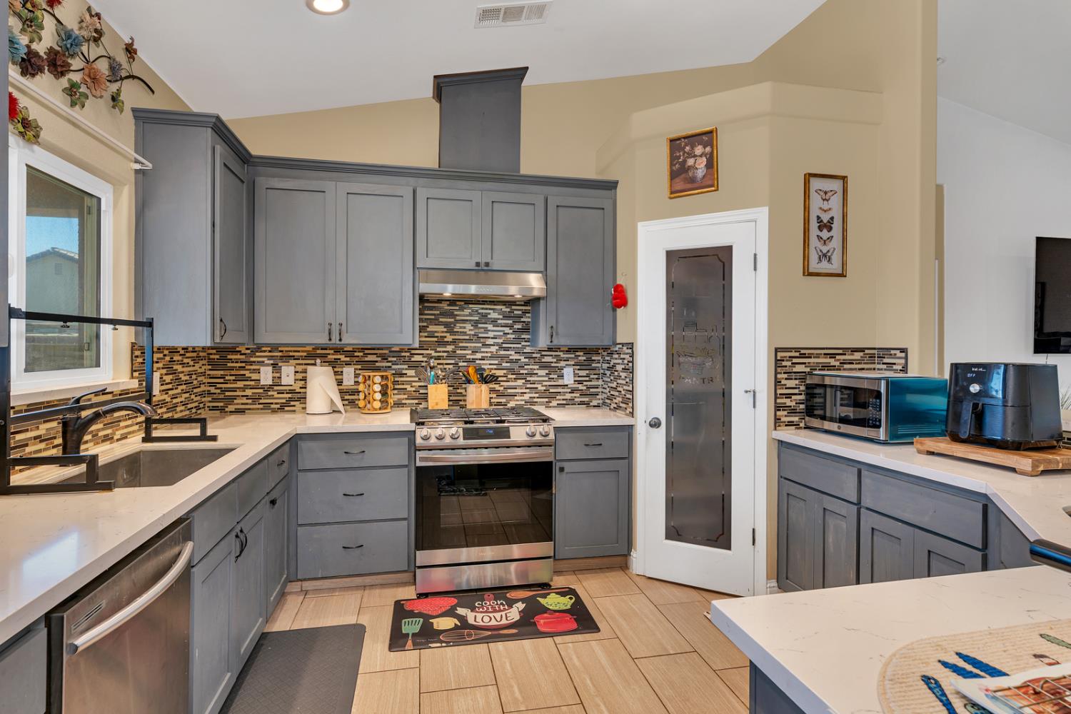 28788 Avenue 16, Madera, CA 93636