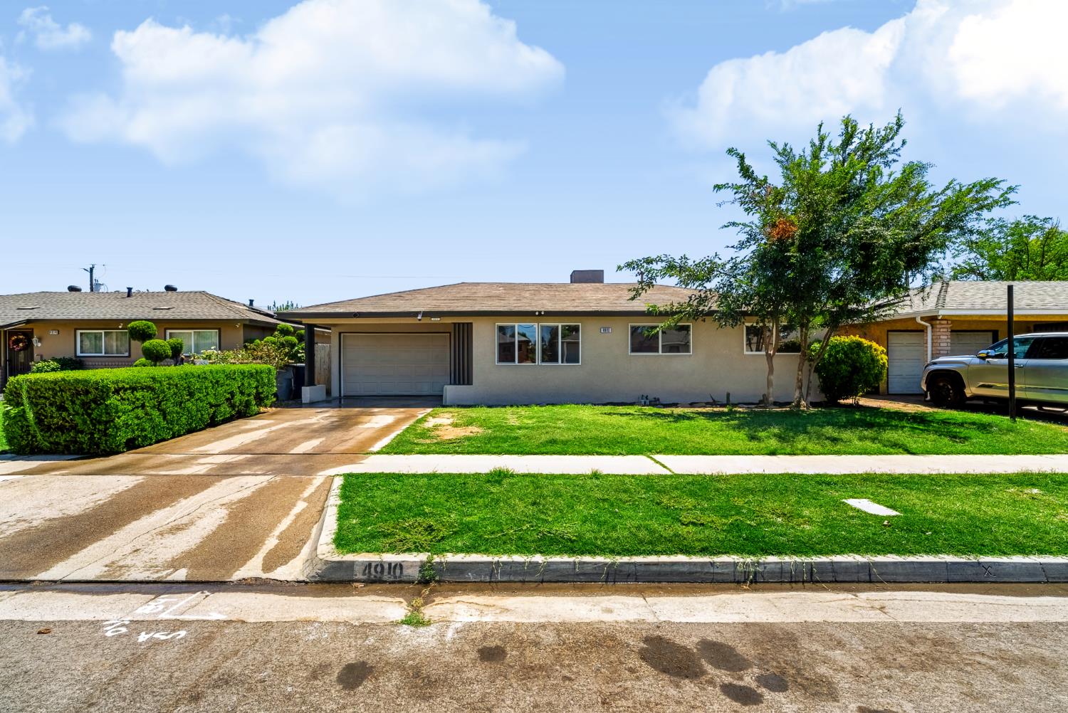 4910 E Carmen Ave, Fresno, CA 93727
