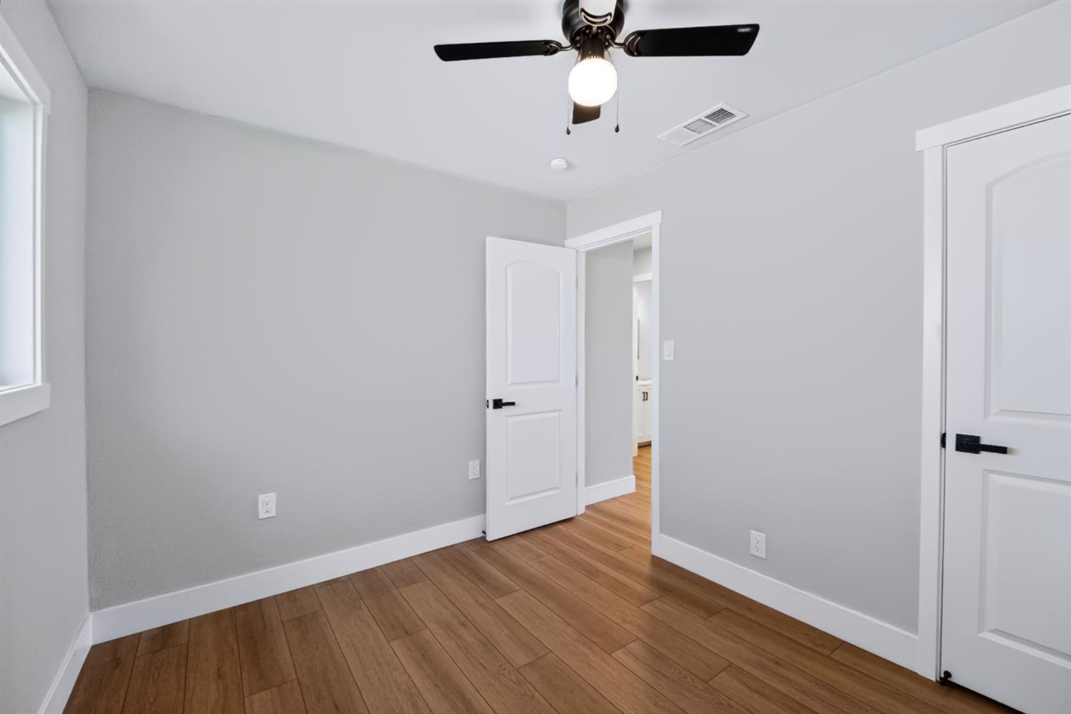 4910 E Carmen Ave, Fresno, CA 93727
