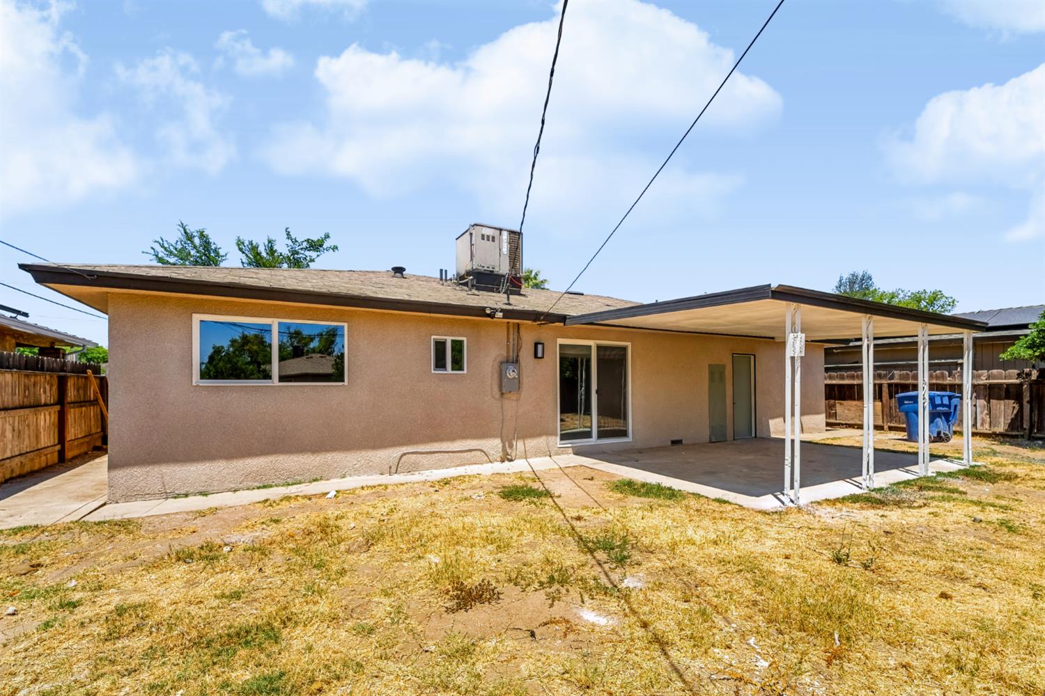 4910 E Carmen Ave, Fresno, CA 93727