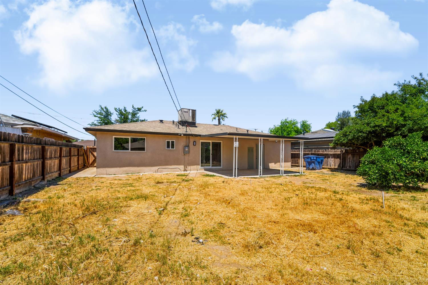 4910 E Carmen Ave, Fresno, CA 93727