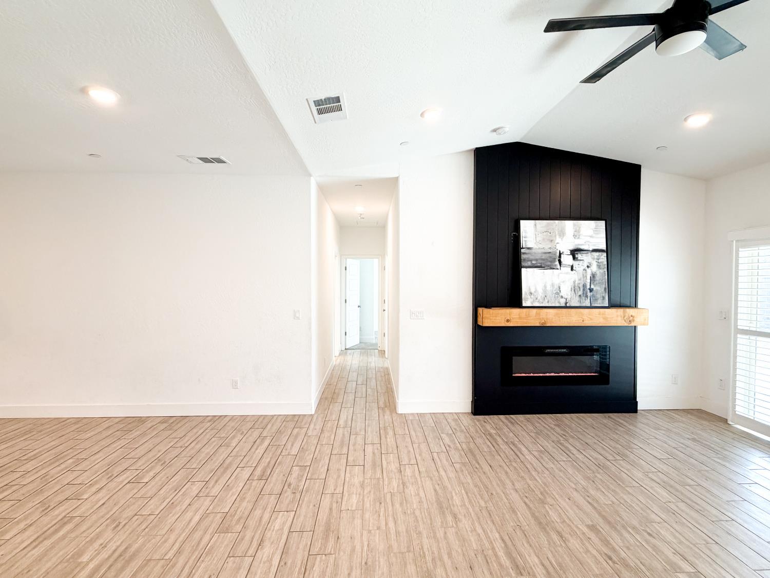 2108 N Mitchell St, Hanford, CA 93230
