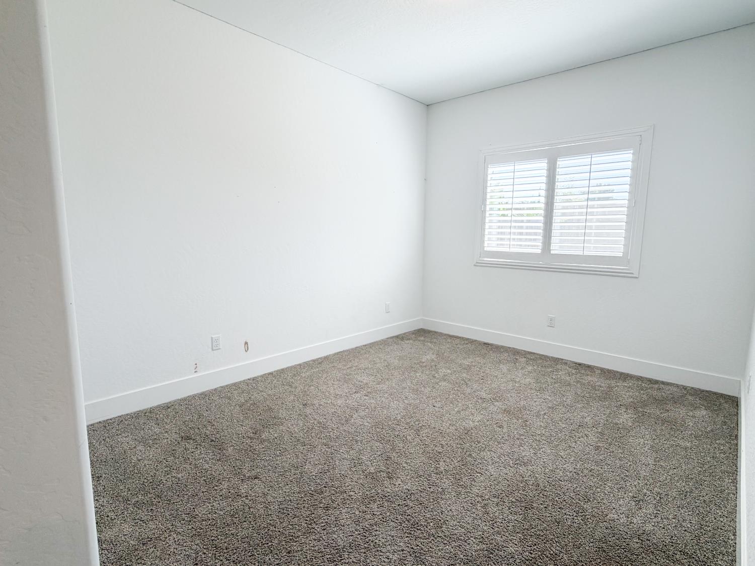 2108 N Mitchell St, Hanford, CA 93230