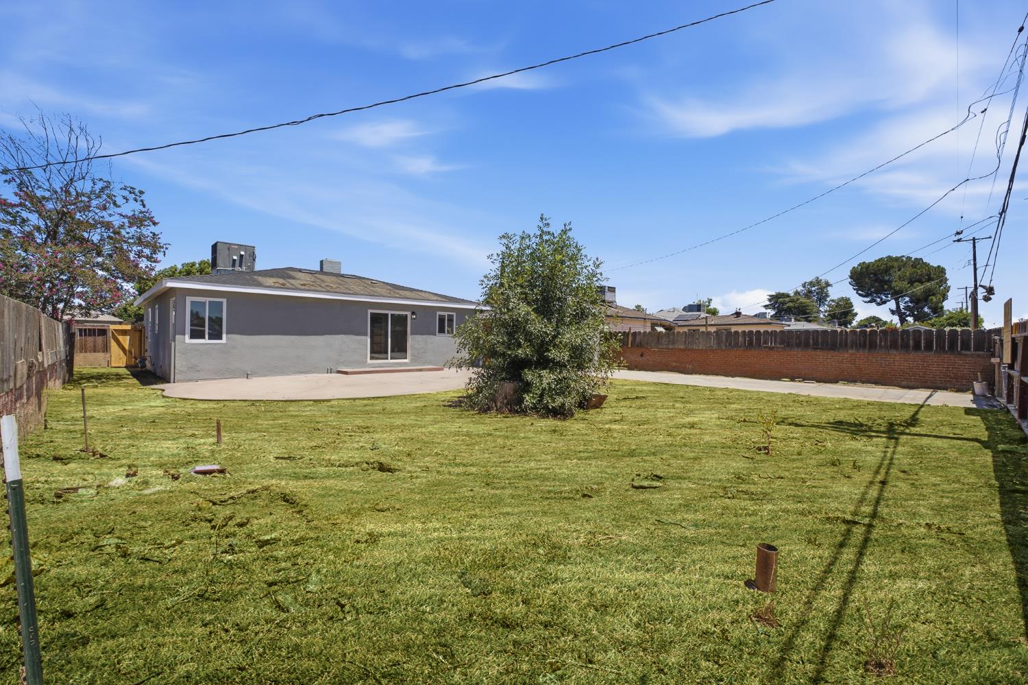 1373 N Esther Way, Fresno, CA 93728
