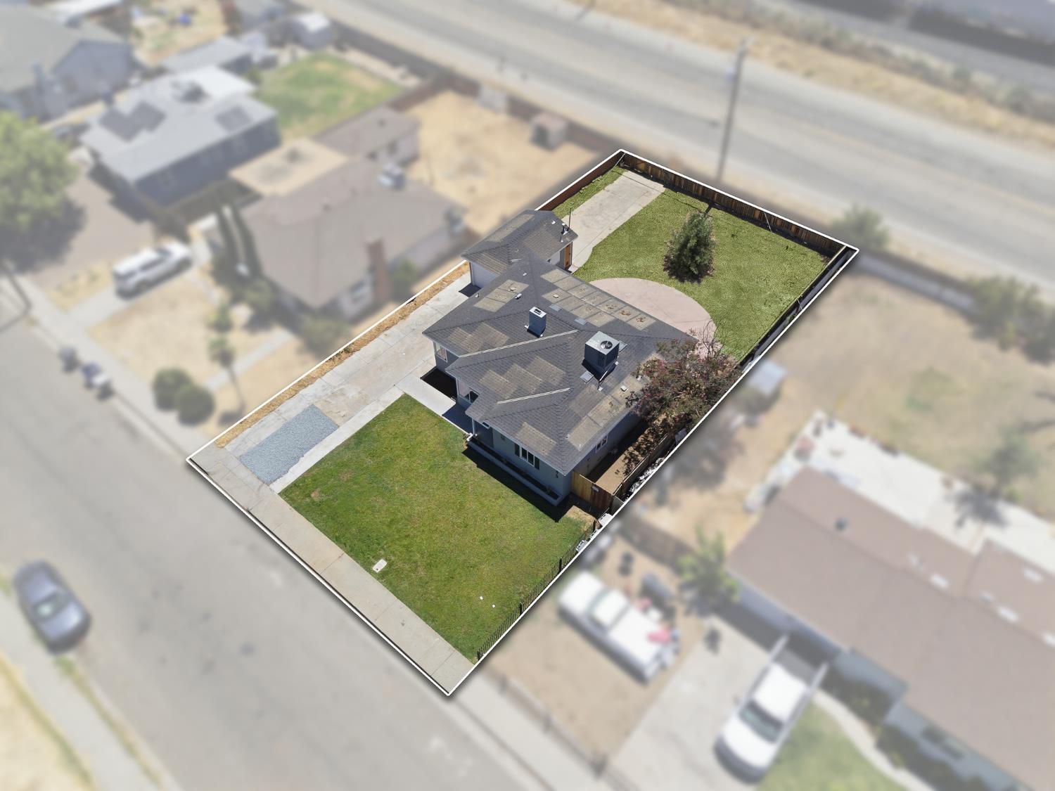 1373 N Esther Way, Fresno, CA 93728