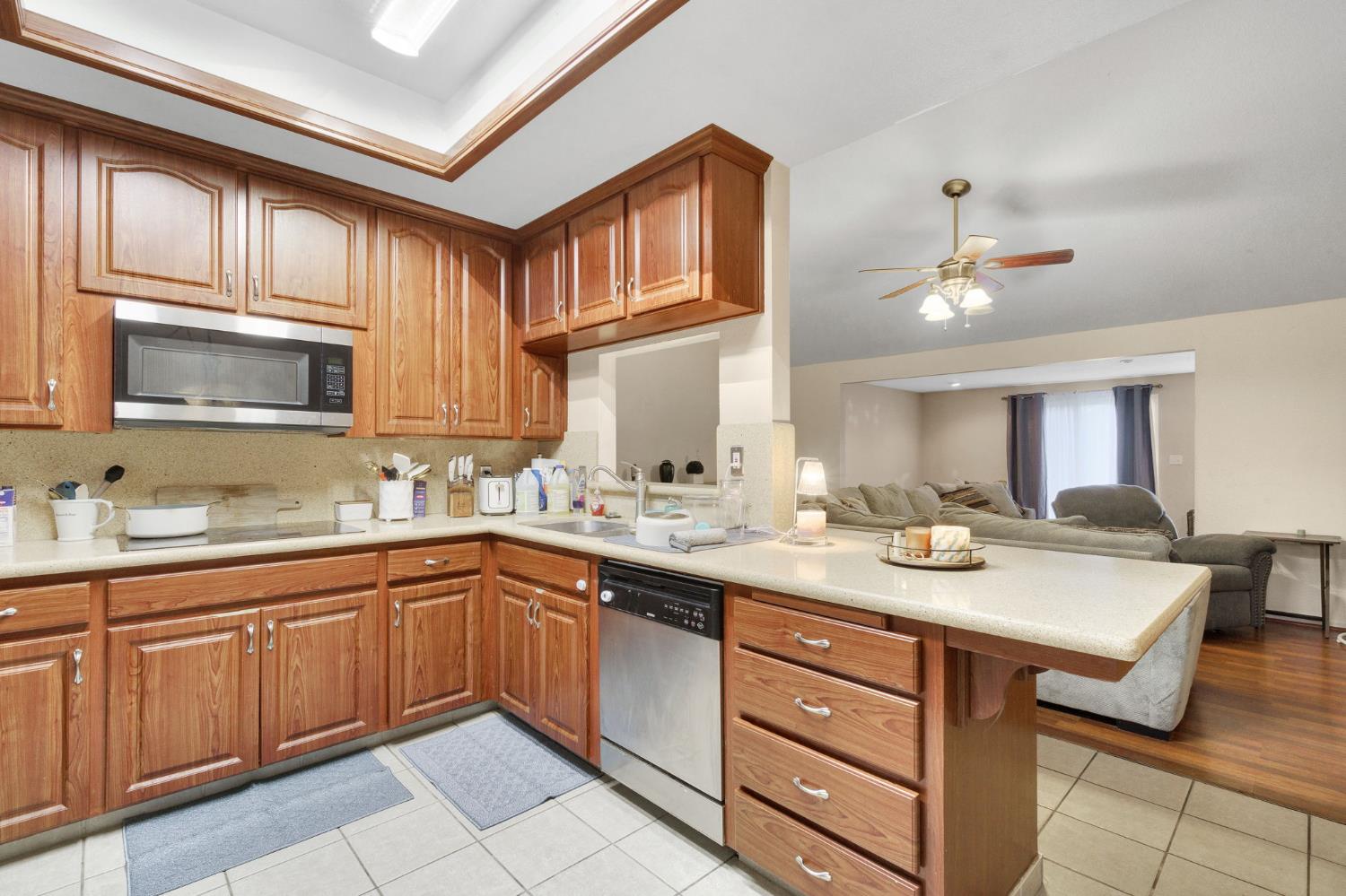 5093 W Los Altos, Fresno, CA 93722