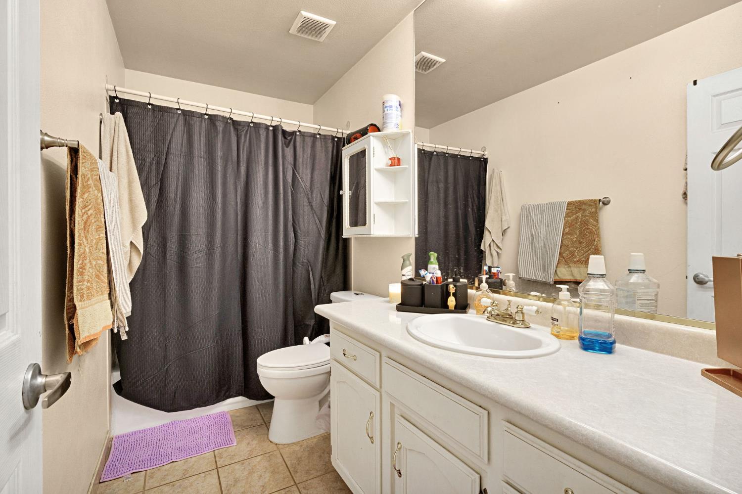 5093 W Los Altos, Fresno, CA 93722