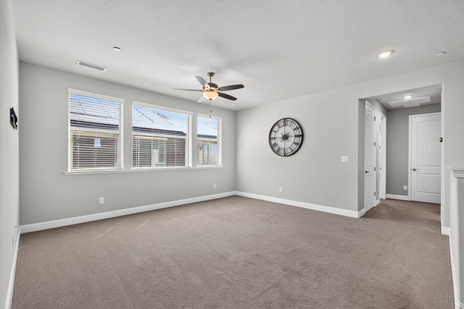 11315 N Via San Toma Dr, Fresno, CA 93730
