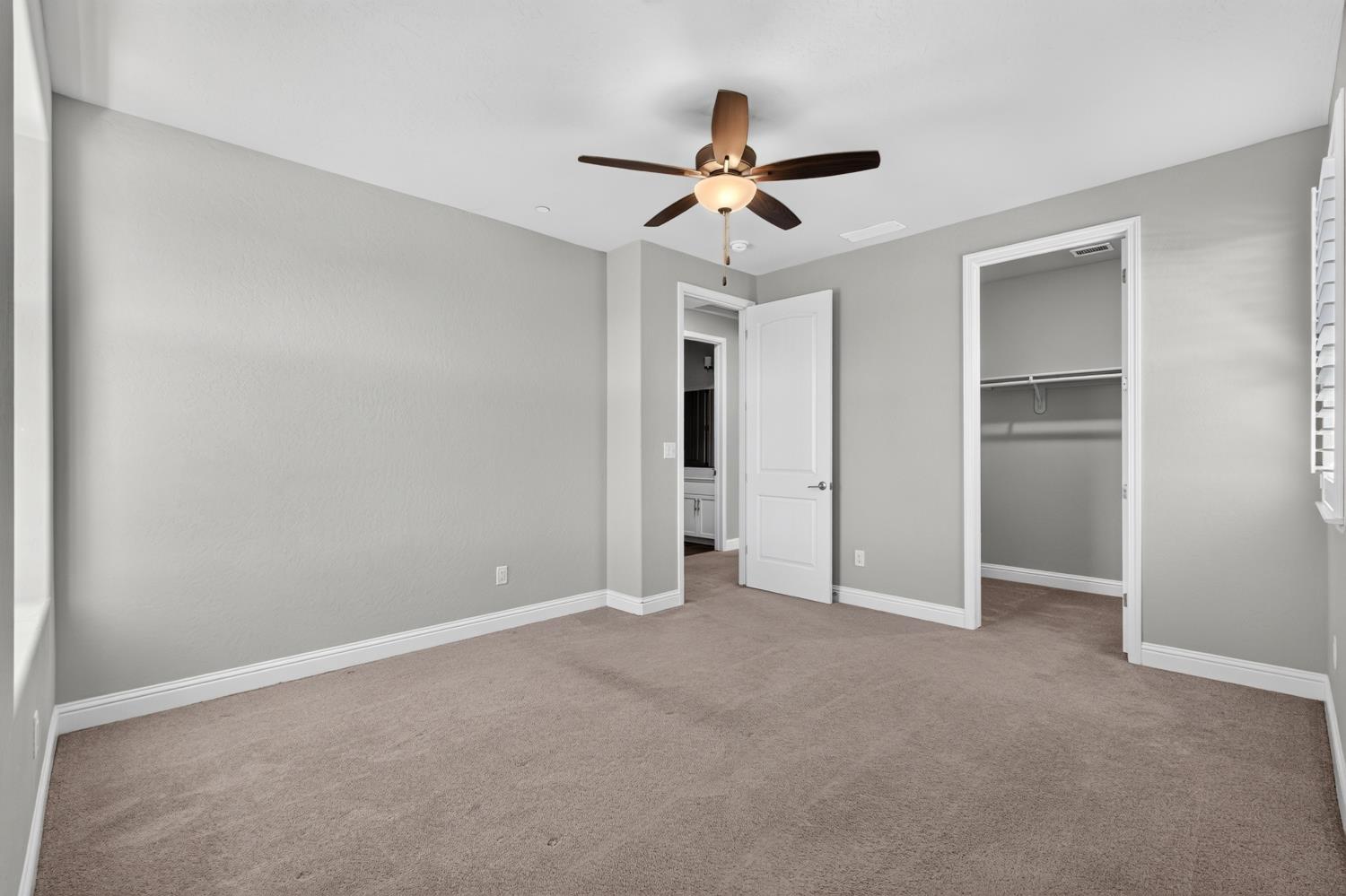 11315 N Via San Toma Dr, Fresno, CA 93730