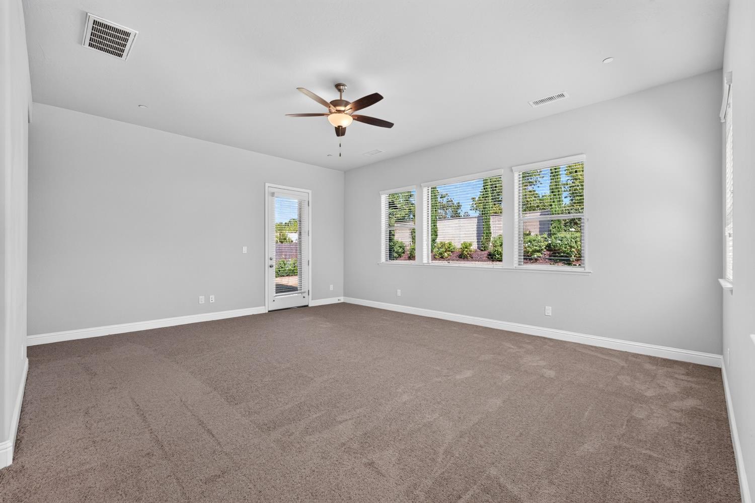 11315 N Via San Toma Dr, Fresno, CA 93730