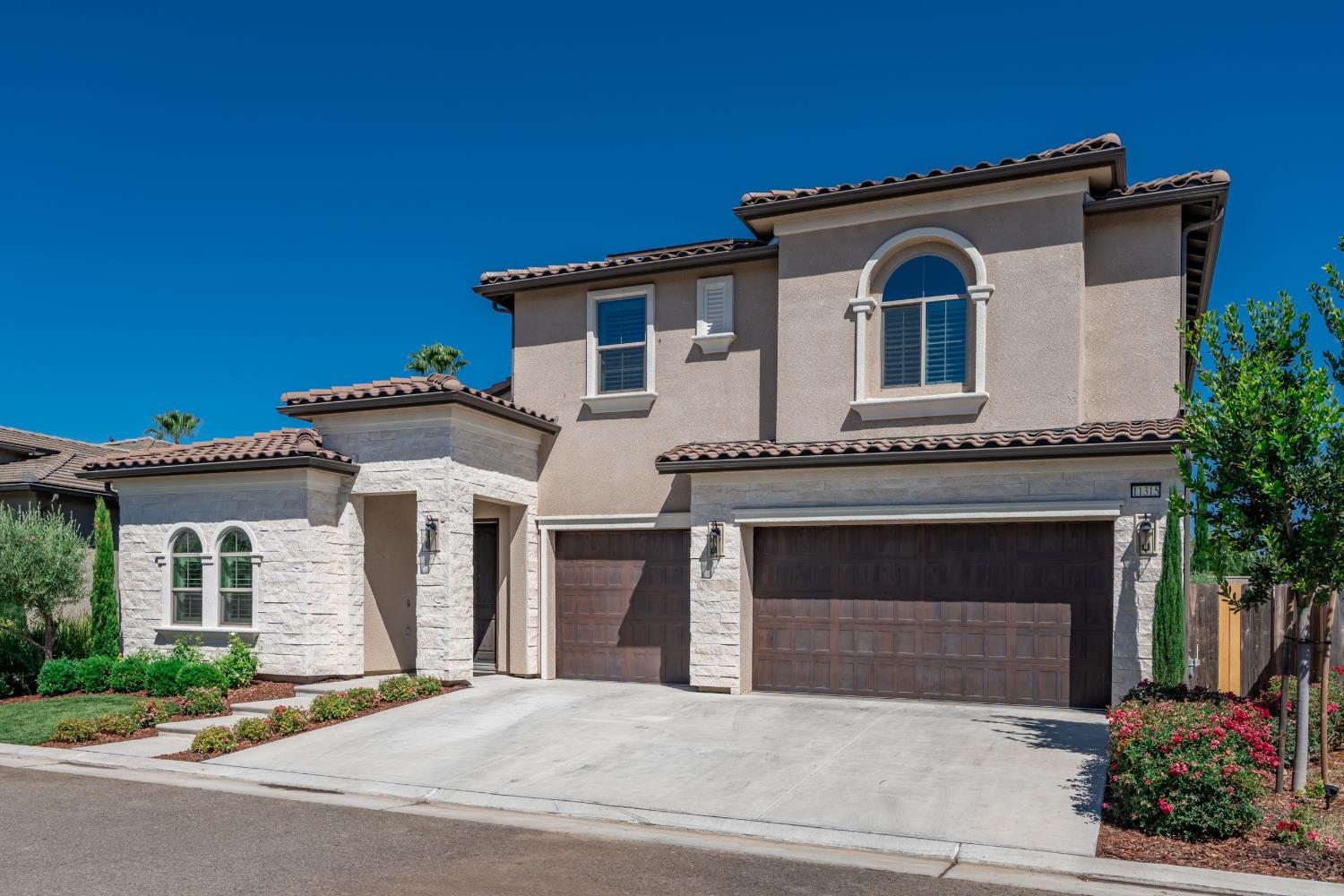 11315 N Via San Toma Dr, Fresno, CA 93730