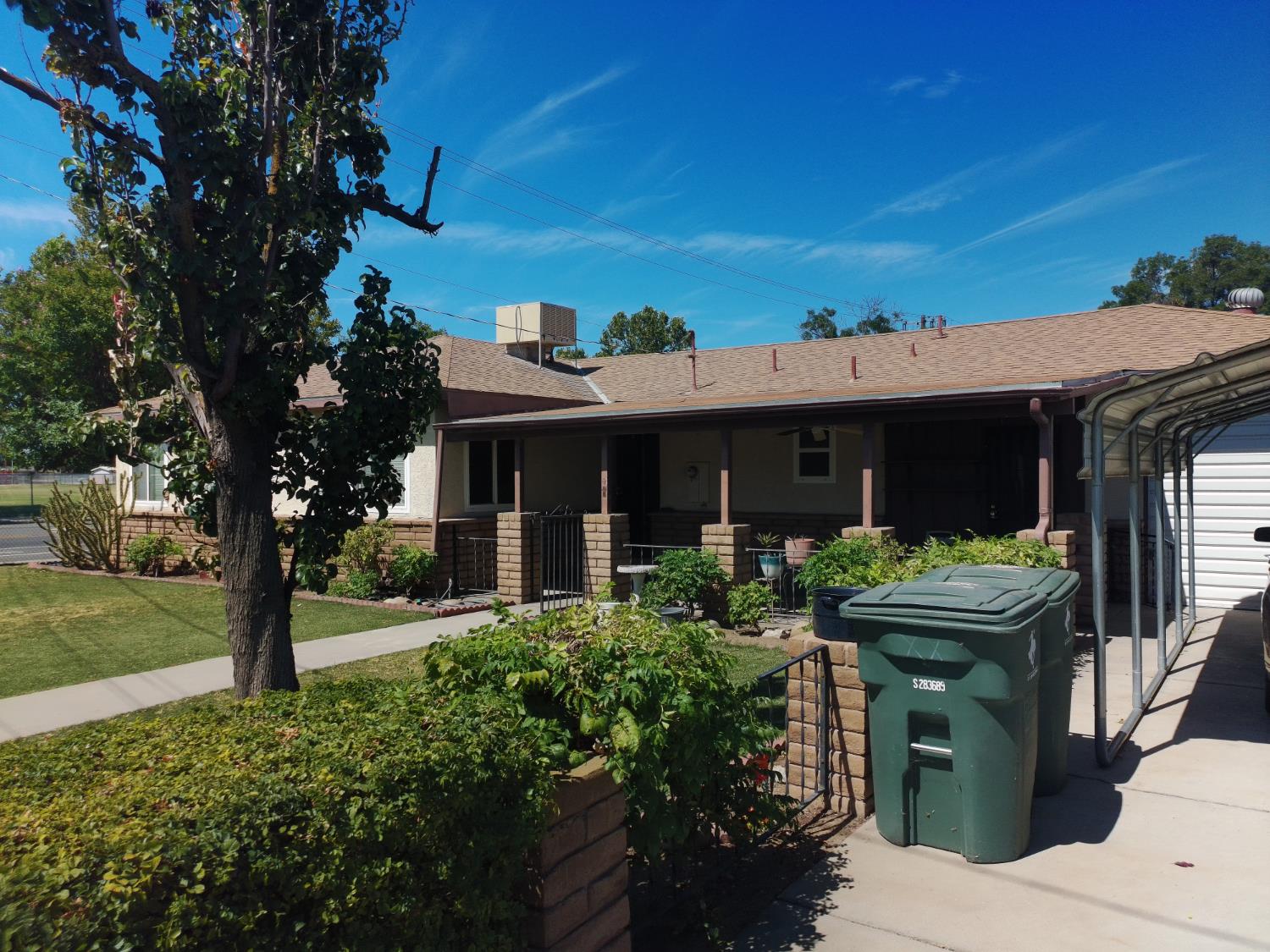 1164 Dewitt, Clovis, CA 93619