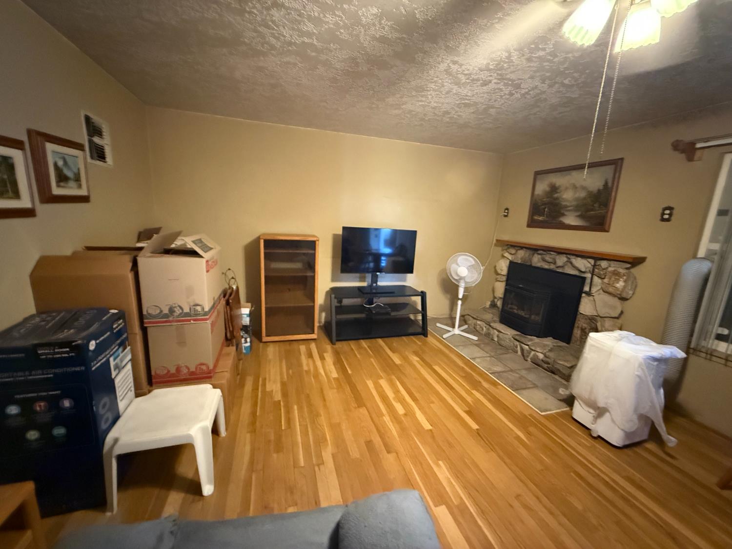 1164 Dewitt, Clovis, CA 93619