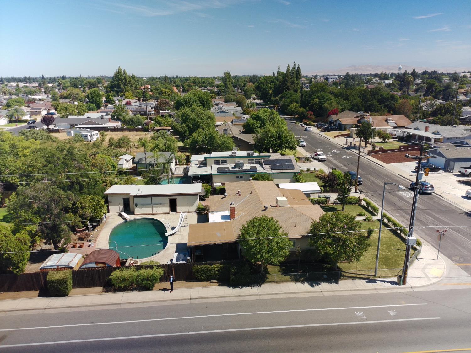 1164 Dewitt, Clovis, CA 93619