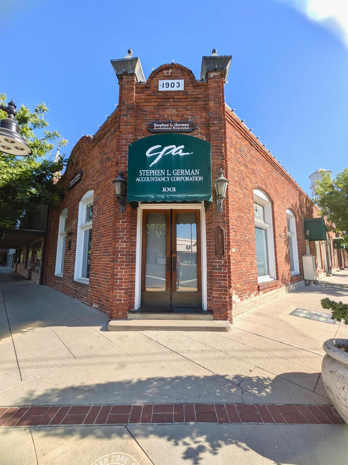 1011 G St, Reedley, CA 93654