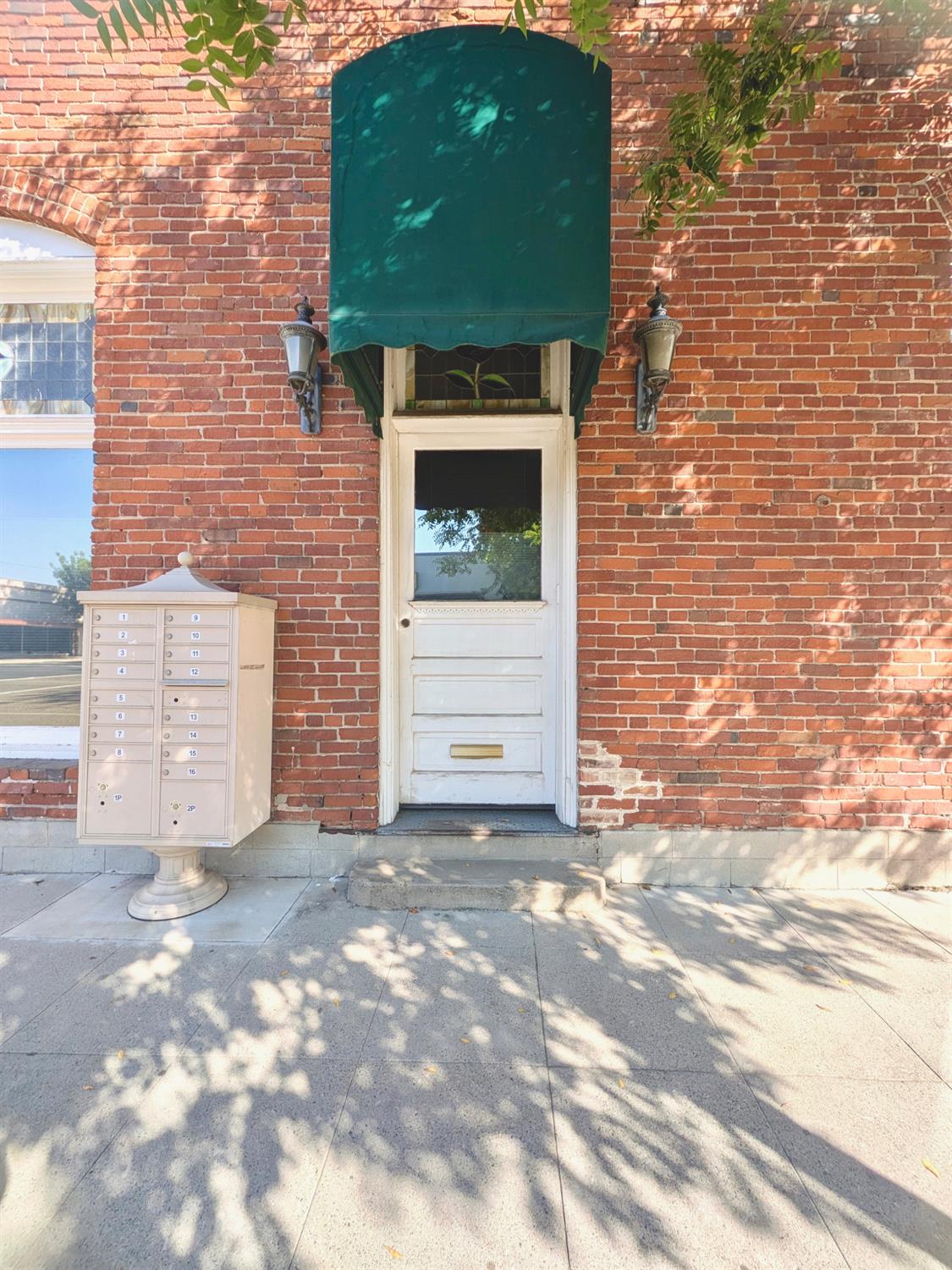 1011 G St, Reedley, CA 93654