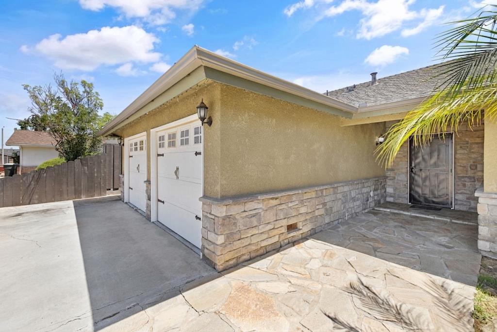 2175 Beechwood Ct, Hanford, CA 93230