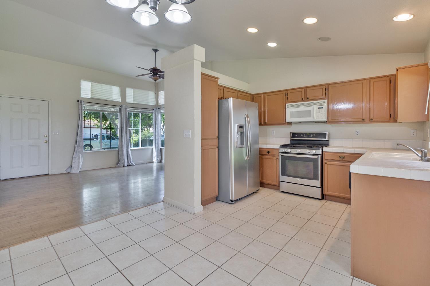 2282 Jordan, Fresno, CA 93710