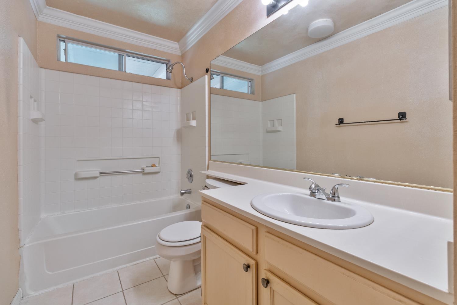2282 Jordan, Fresno, CA 93710