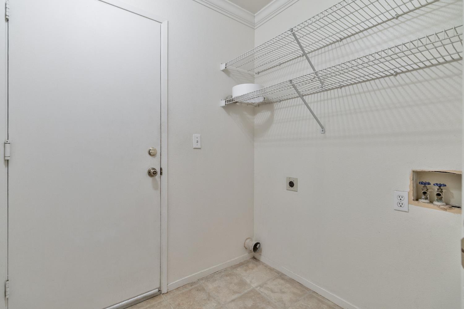 2282 Jordan, Fresno, CA 93710