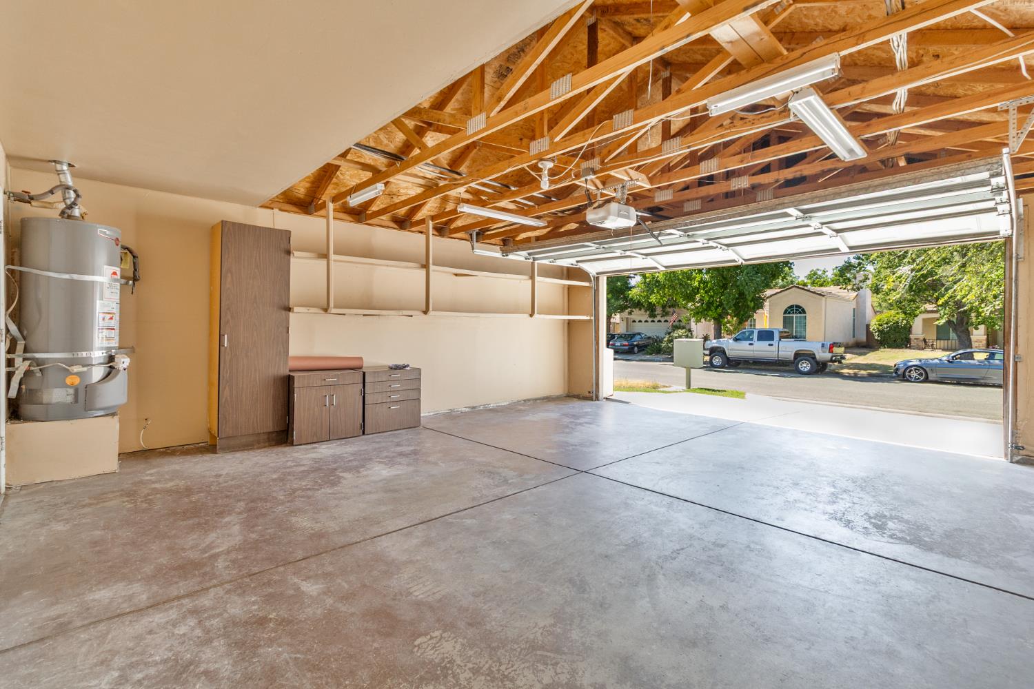 2282 Jordan, Fresno, CA 93710