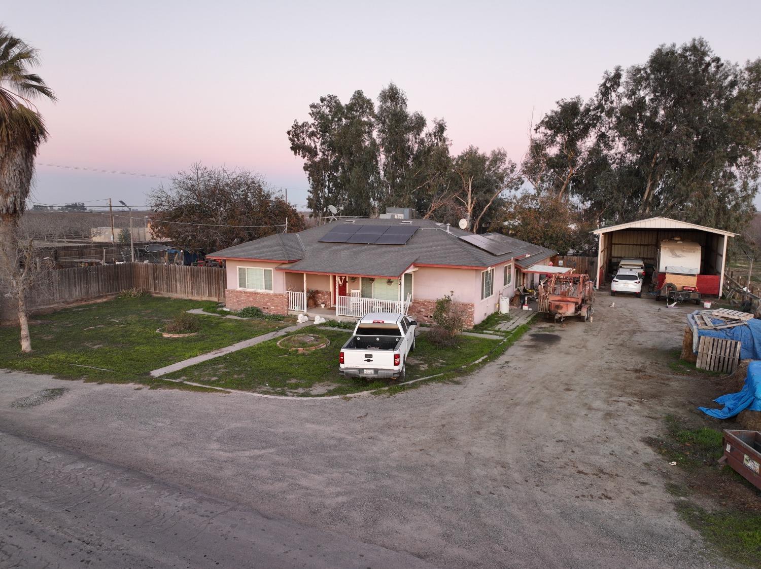 21120 S Cornelia Ave, Riverdale, CA 93656
