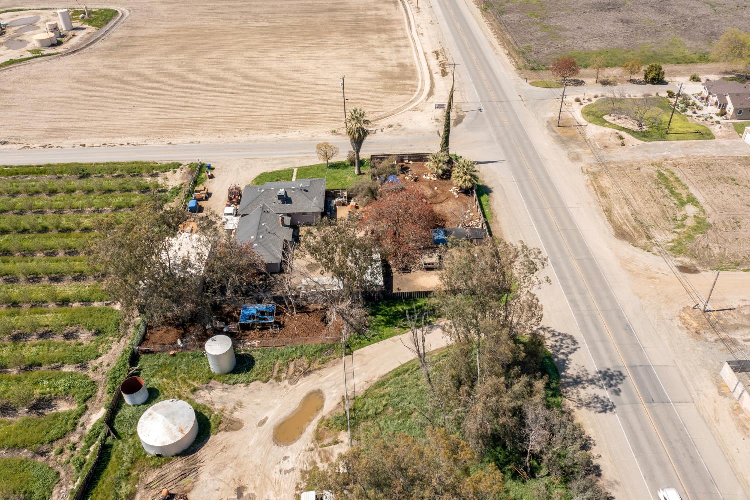 21120 S Cornelia Ave, Riverdale, CA 93656