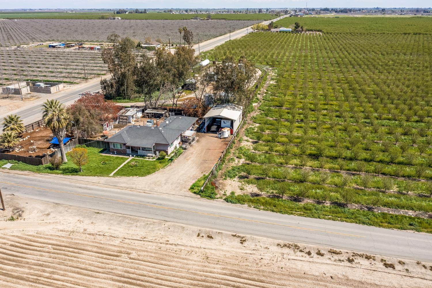 21120 S Cornelia Ave, Riverdale, CA 93656