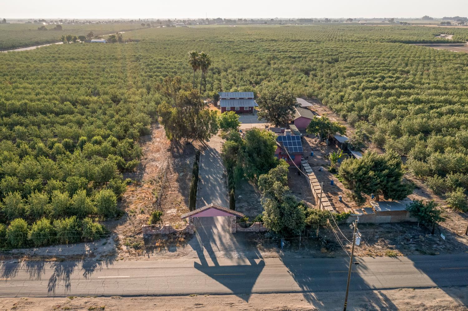 21120 S Cornelia Ave, Riverdale, CA 93656